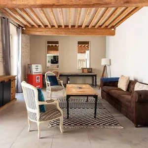 la-tour-1-appartement-au-coeur-du-centre-ville.fr-provencehotel.com/